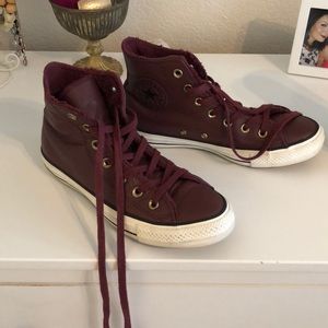 Women’s Converse fleece lined high top sneakers